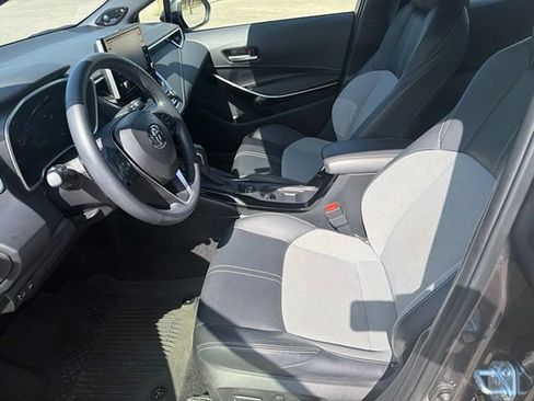 Used 2022 Toyota Corolla XSE FWD image 5