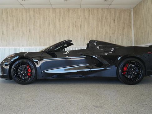 Used 2023 Chevrolet Corvette Stingray Premium Conv w/ Z51 Performance Package RWD image 10