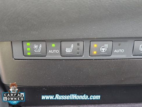 Used 2025 Lexus ES 300h Ultra Luxury FWD image 19