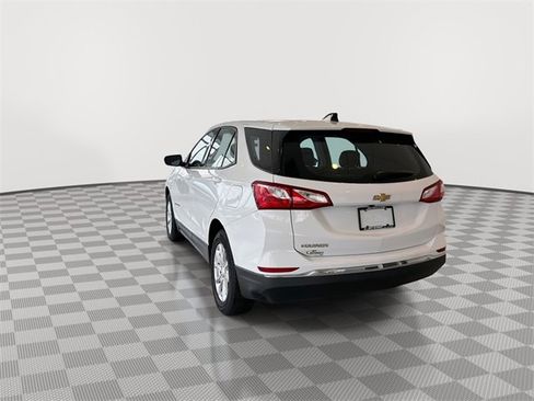 Used 2018 Chevrolet Equinox LS image 8