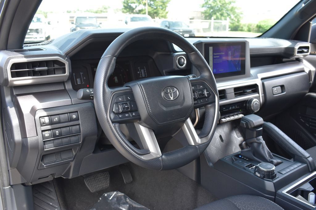 Used 2025 Toyota 4Runner SR5 AWD/4WD image 22