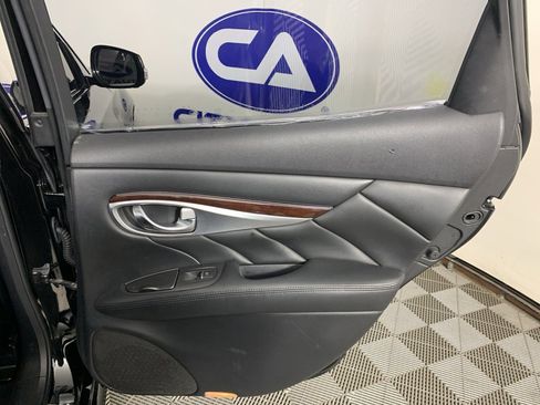 Used 2015 INFINITI Q70 3.7 image 35