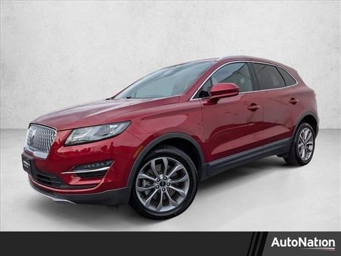 Used 2019 Lincoln MKC Select image 1
