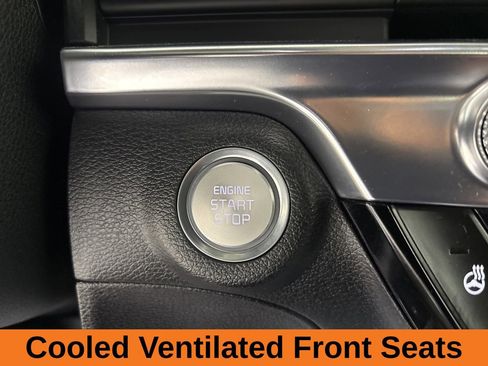 Used 2024 Kia Telluride SX w/ Towing Package image 17