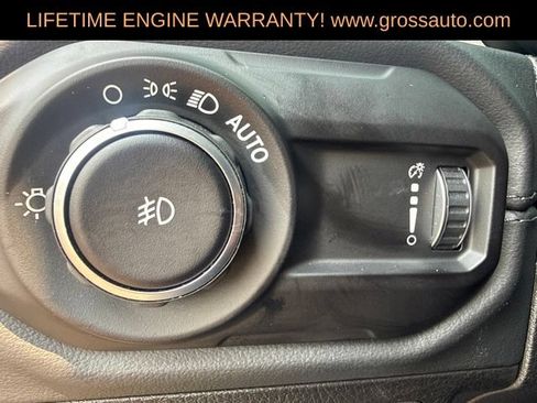 Used 2026 Jeep Wrangler Unlimited Sahara AWD/4WD image 19