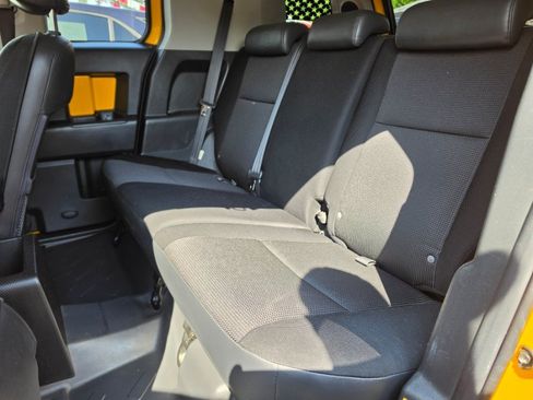 Used 2007 Toyota FJ Cruiser 4WD image 31