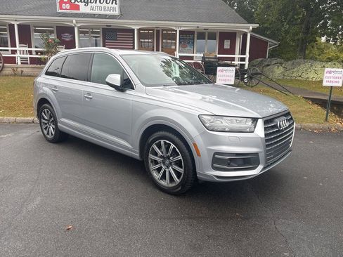 Used 2017 Audi Q7 3.0T Prestige w/ Prestige Package image 1