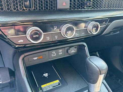 Used 2025 Honda CR-V EX-L image 17