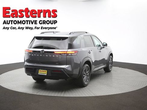 Used 2022 Nissan Pathfinder SV FWD image 40