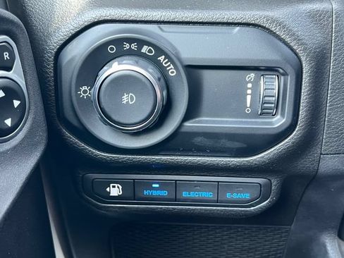 Used 2023 Jeep Wrangler Unlimited w/ Cold Weather Group AWD/4WD image 19