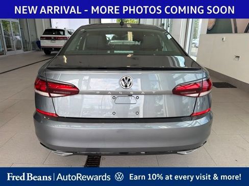 Used 2020 Volkswagen Passat 2.0T R-Line FWD image 4