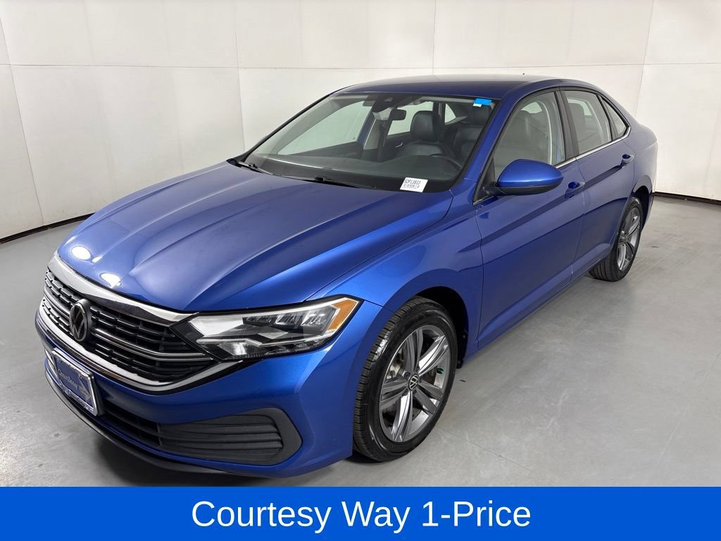 Used 2024 Volkswagen Jetta SE FWD image 5