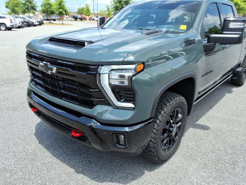 Certified 2025 Chevrolet Silverado 2500 LTZ w/ Trail Boss Package AWD/4WD image 9