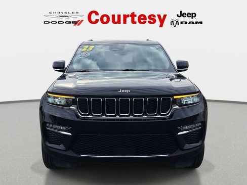 Used 2023 Jeep Grand Cherokee Limited image 8