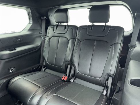 Used 2024 Jeep Grand Cherokee L Limited w/ Luxury Tech Group II image 52