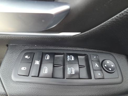 Used 2019 RAM 1500 Big Horn image 32