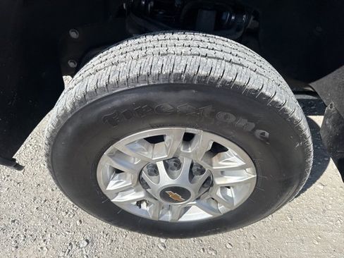 Used 2024 Chevrolet Silverado 2500 LT w/ Convenience Package image 33