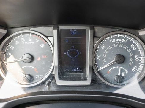 Used 2019 Toyota Tacoma TRD Sport AWD/4WD image 19
