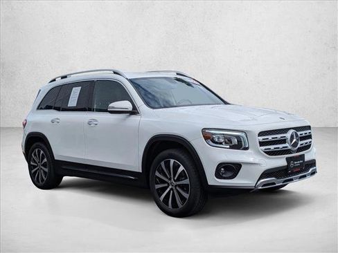 Used 2023 Mercedes-Benz GLB 250 image 3