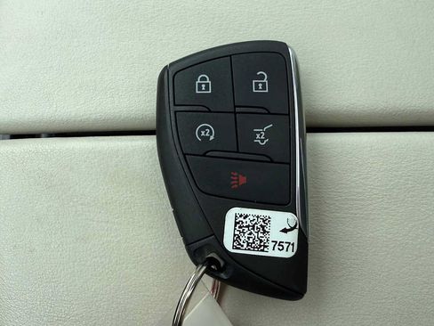 Used 2023 Buick Envision Avenir AWD/4WD image 33