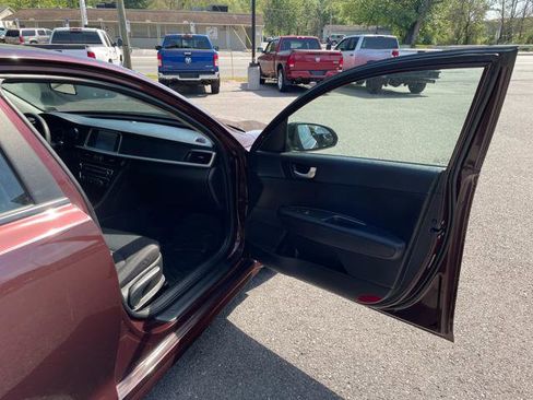 Used 2019 Kia Optima LX FWD image 28