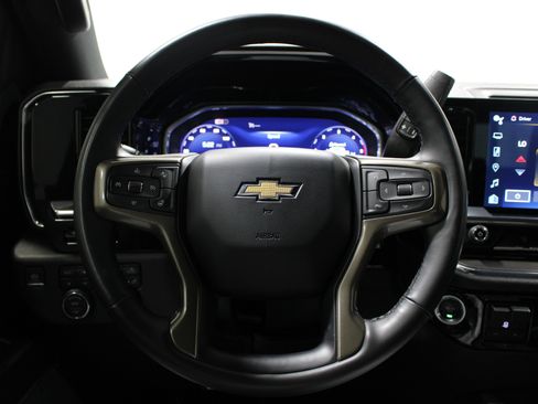 Used 2024 Chevrolet Silverado 2500 High Country w/ Technology Package AWD/4WD image 11