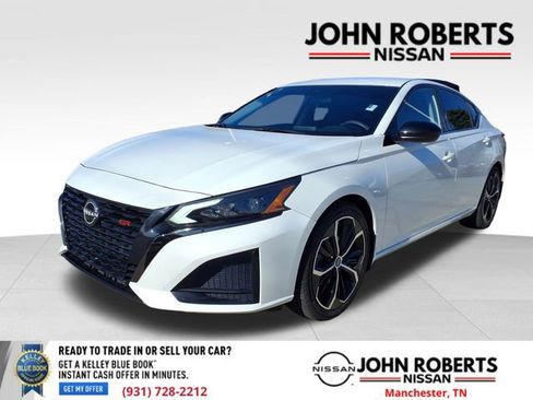 Used 2023 Nissan Altima 2.5 SR image 11