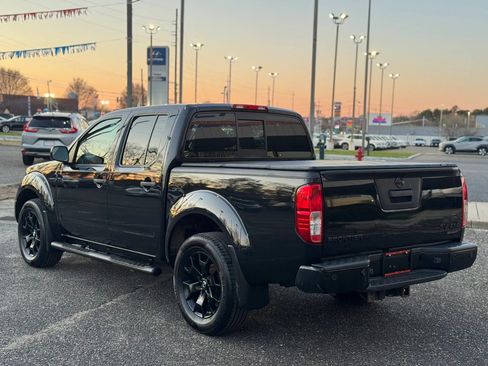 Used 2019 Nissan Frontier SV w/ Value Truck Package image 3