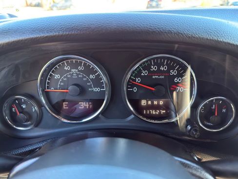 Used 2015 Jeep Wrangler Unlimited Rubicon image 14