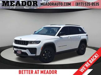 New 2026 Jeep Grand Cherokee Altitude RWD video 1