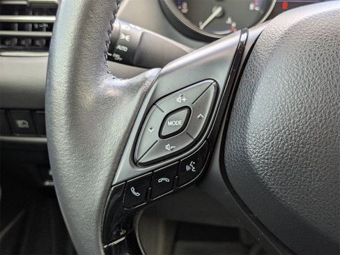 Used 2020 Toyota C-HR XLE image 20