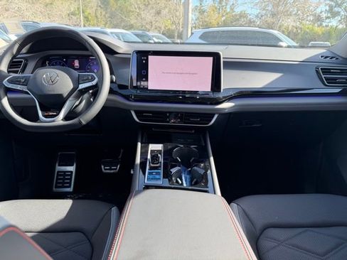 New 2026 Volkswagen Atlas Peak Edition AWD/4WD image 9