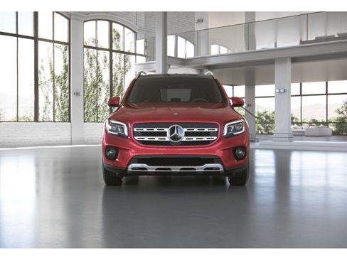 Certified 2023 Mercedes-Benz GLB 250 4MATIC image 38