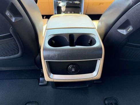 Used 2024 Kia Carnival LX FWD image 13