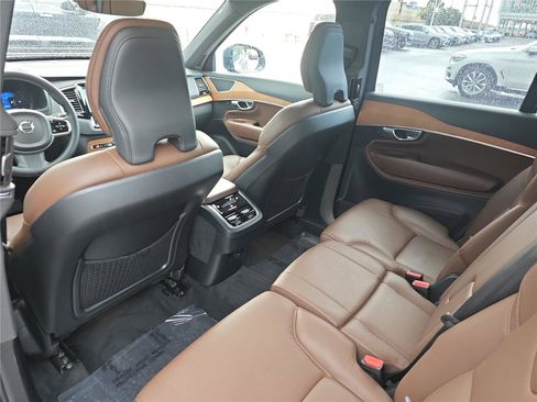 Used 2024 Volvo XC90 B5 Plus w/ Protection Package Premier AWD/4WD image 9