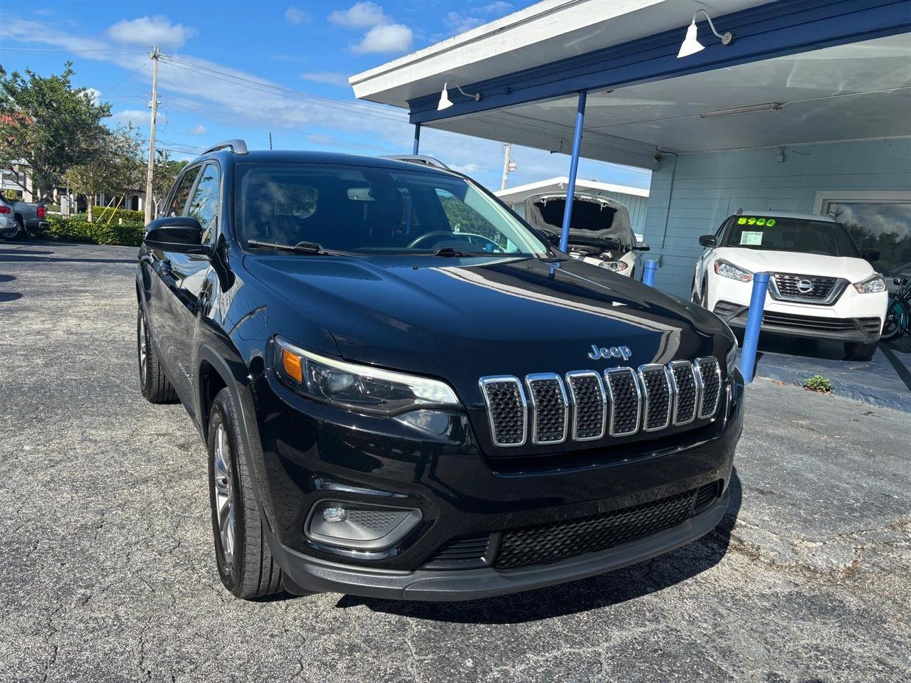 Used 2019 Jeep Cherokee Latitude Plus w/ Comfort/Convenience Group AWD/4WD image 7