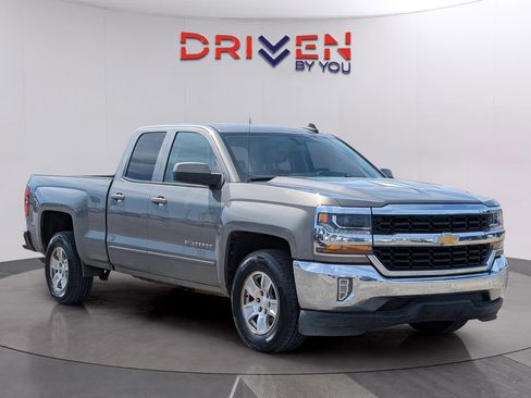Used 2017 Chevrolet Silverado 1500 LT w/ All Star Edition RWD image 8