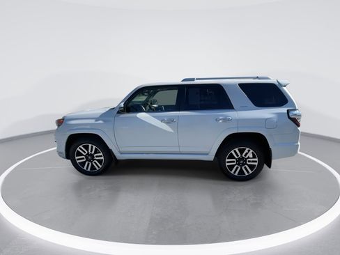 Used 2018 Toyota 4Runner Limited image 5