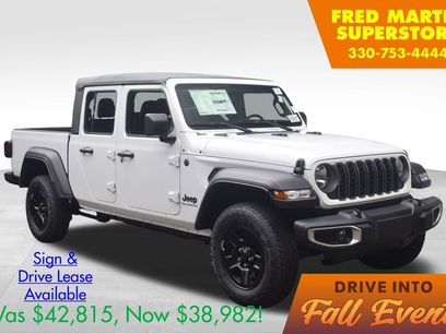 New 2025 Jeep Gladiator Sport
