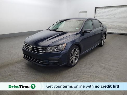 Used 2018 Volkswagen Passat 2.0T R-Line image 1