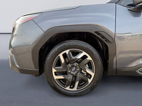 Certified 2025 Subaru Forester Limited image 9