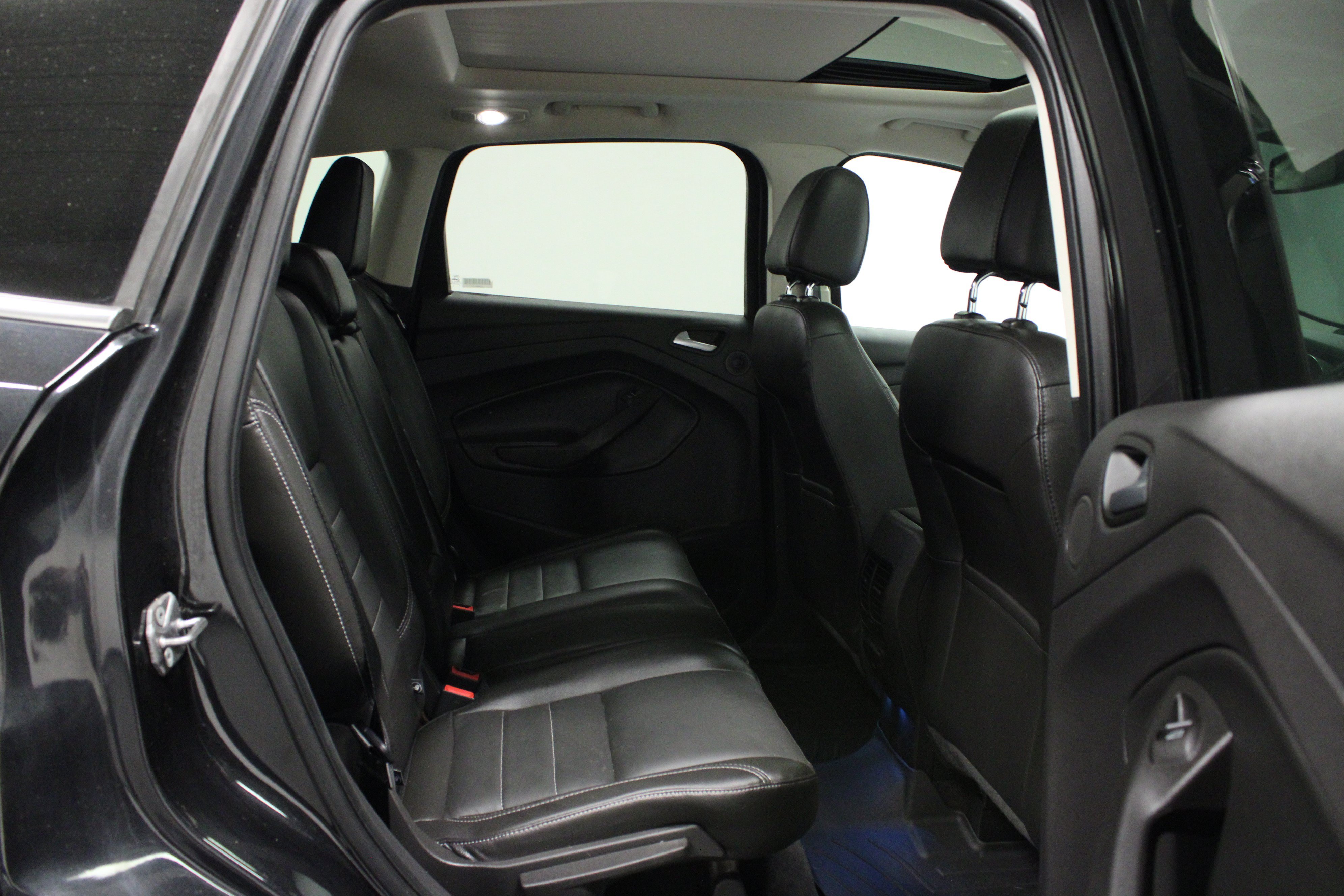 Used 2015 Ford Escape Titanium w/ Canadian Touring Package AWD/4WD image 15