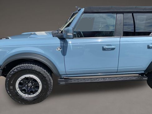 Used 2021 Ford Bronco Outer Banks w/ Sasquatch Package AWD/4WD image 3