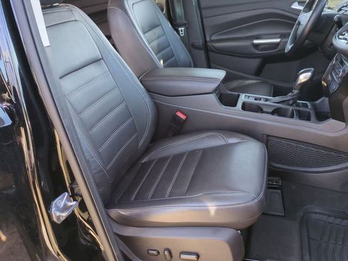 Used 2018 Ford Escape Titanium image 20