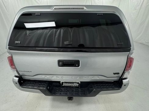 Used 2023 Toyota Tacoma TRD Sport w/ TRD Premium Sport Package AWD/4WD image 4