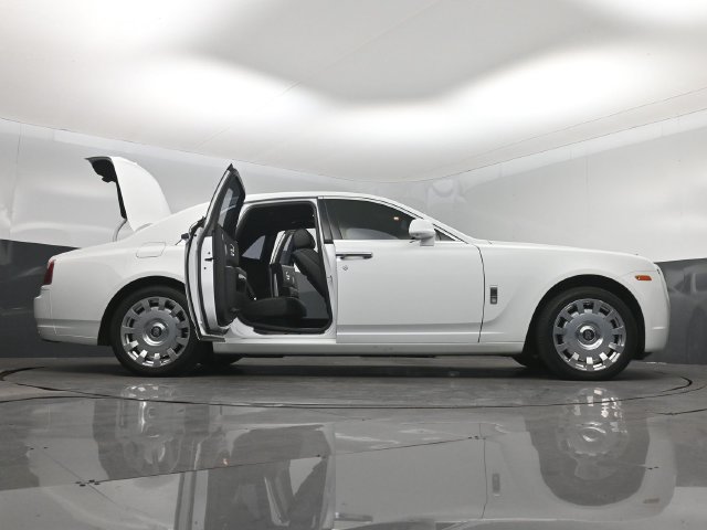Used 2013 Rolls-Royce Ghost RWD image 7