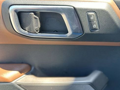 Used 2022 Ford Bronco Outer Banks AWD/4WD image 14