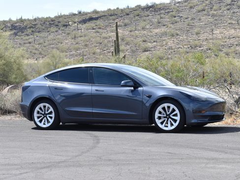 Used 2023 Tesla Model 3 Long Range AWD/4WD image 3