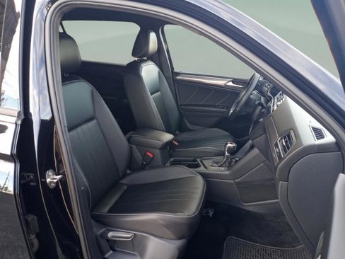 Used 2022 Volkswagen Tiguan SE R-Line image 24