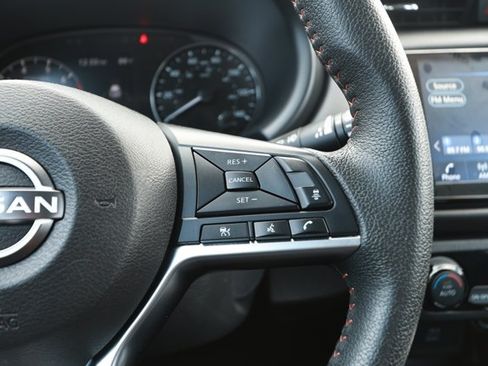 Used 2024 Nissan Kicks SR FWD image 14